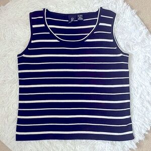 G knitwear sleeveless black and white striped sweater style blouse